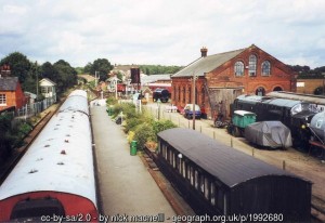 chapel-and-wakes-colne-geograph-1992680